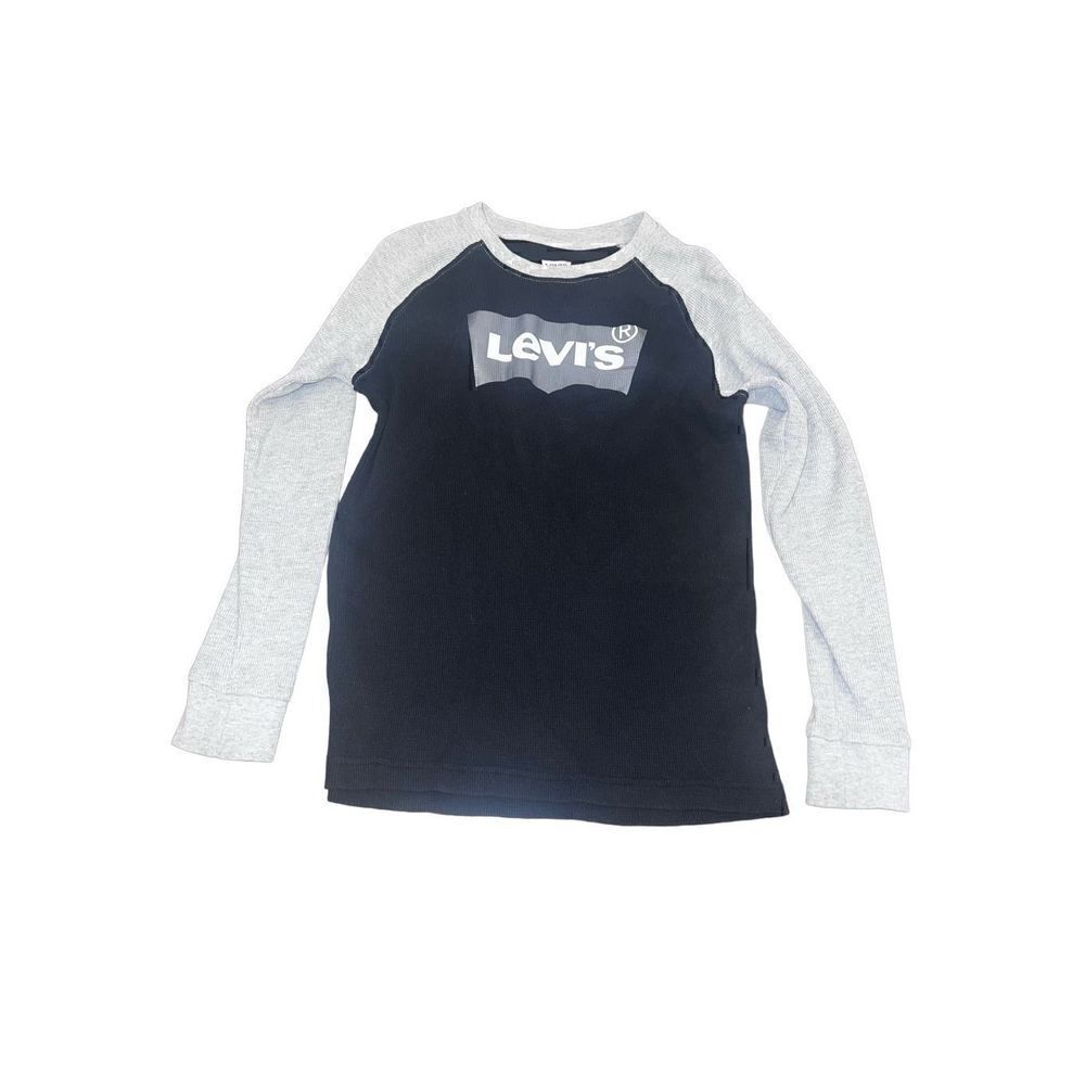 Levi’s boys XL waffle knit long sleeve shirt
